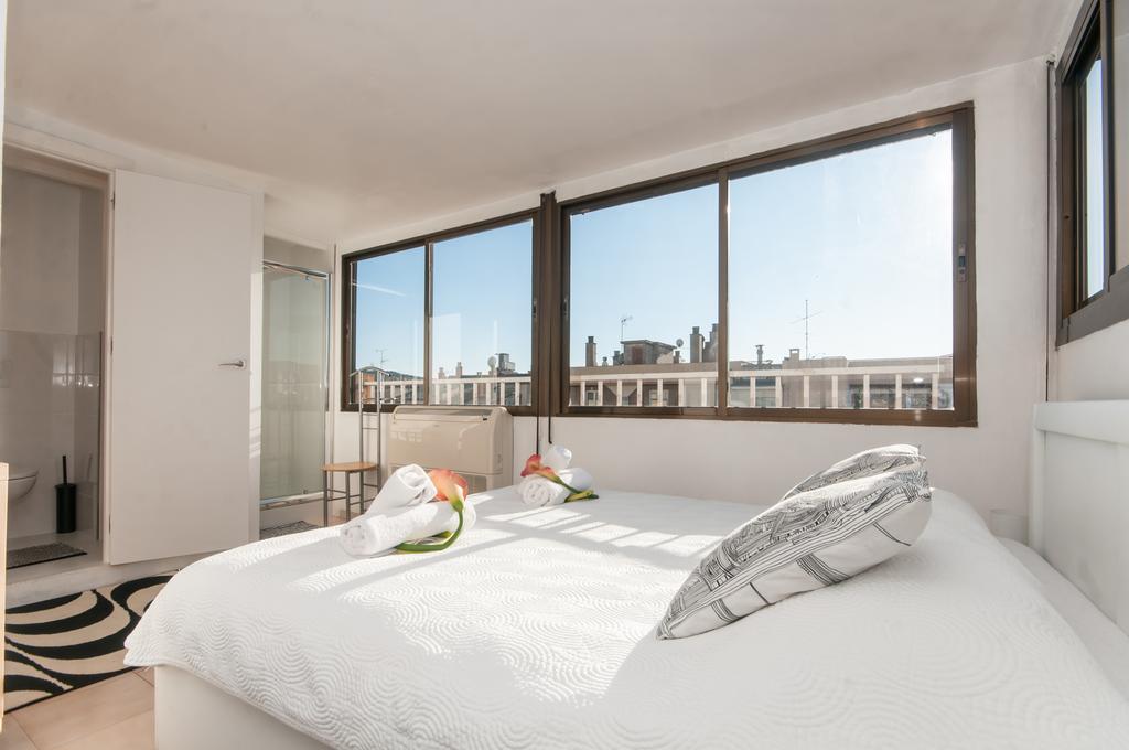 The Sky Dome Apartment Барселона Стая снимка