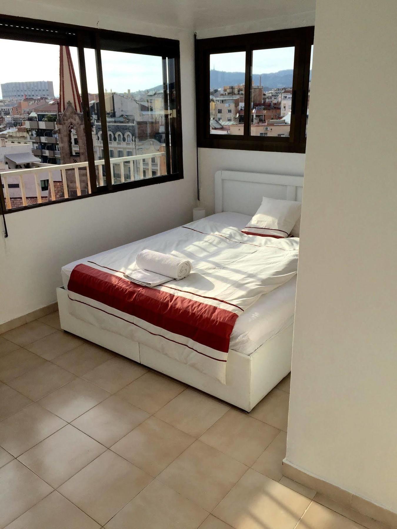 The Sky Dome Apartment Барселона Екстериор снимка